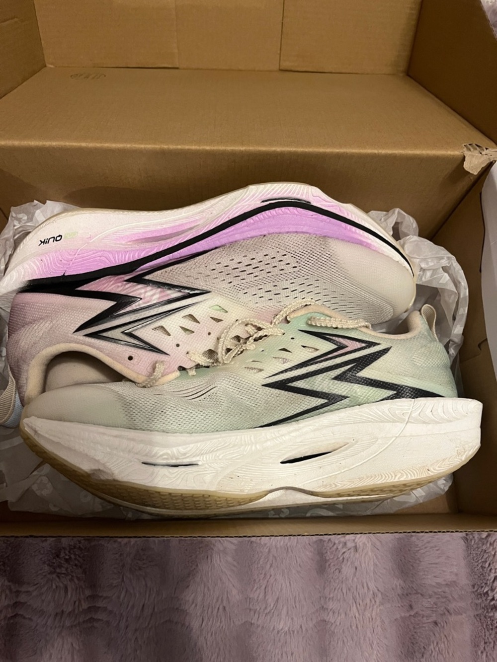361 carbon plate running shoe